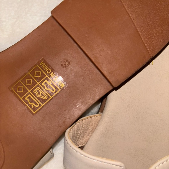 Altar'd State Women's Cream Slide Sandals - Picture 4 of 4